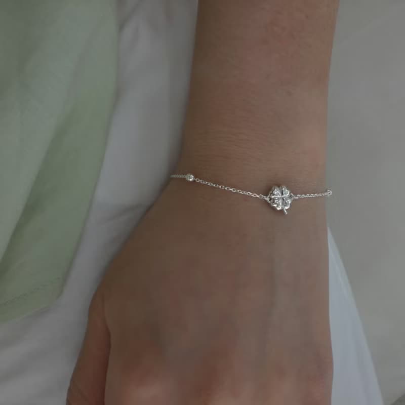 C.B_102  Clover silver bracelet