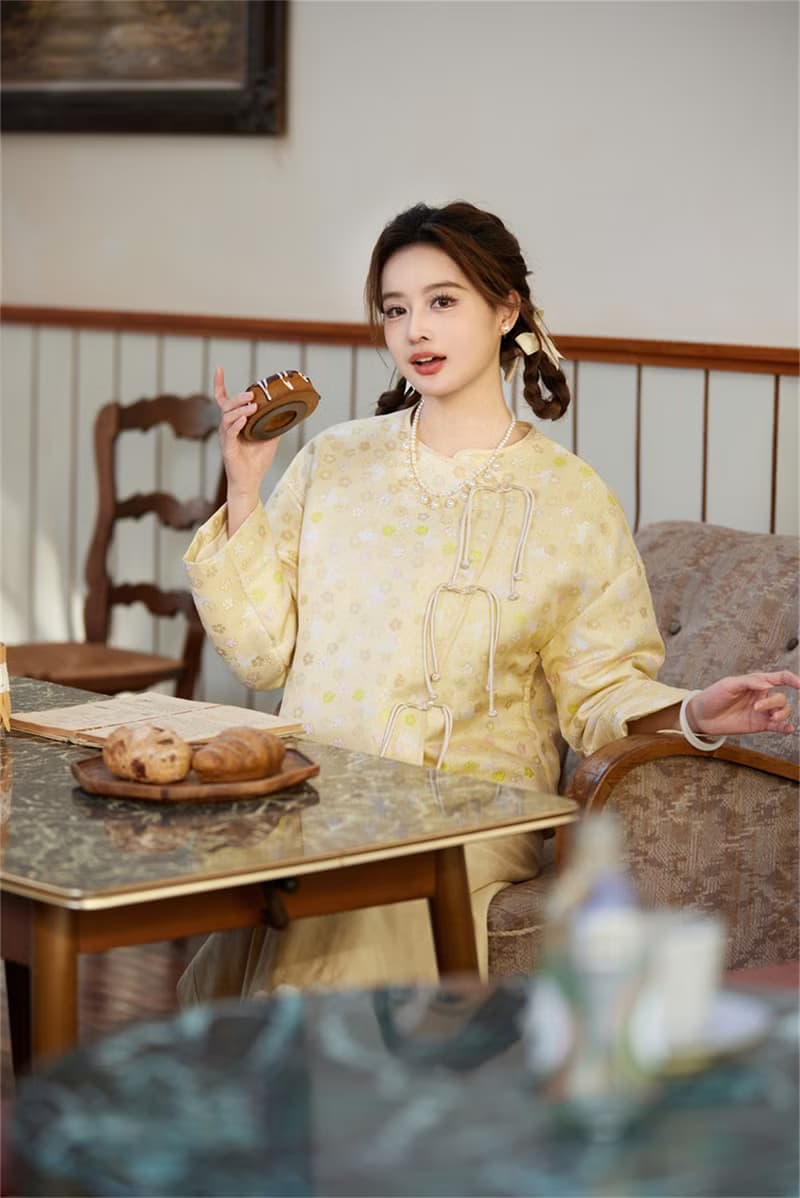 淡黃色 中式秋冬夾棉兔子印花棉服外套 新中式中秋春節改良旗袍