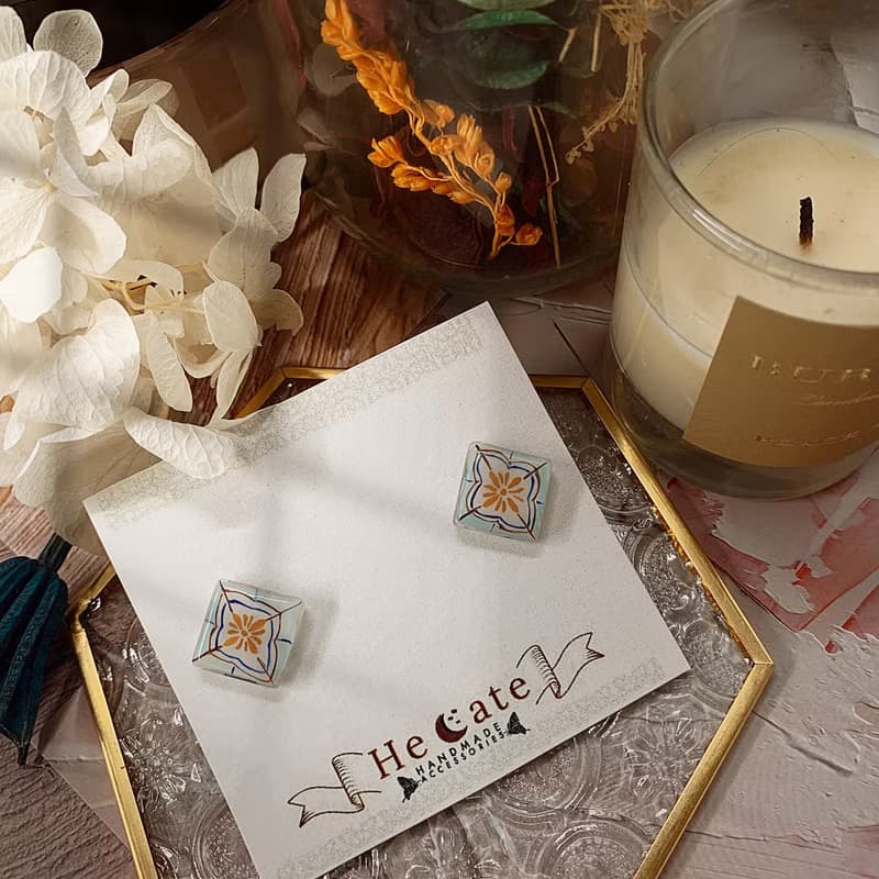繪飾品-花磚系列-映燭沐浴-復古文青手作耳釘耳夾耳環