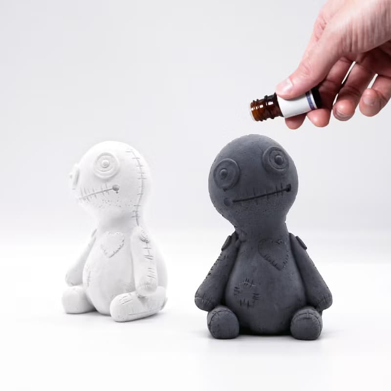 Voodoo DOLL Aroma stone I 巫毒娃娃 I 擴香石 I 水泥 I 附精油