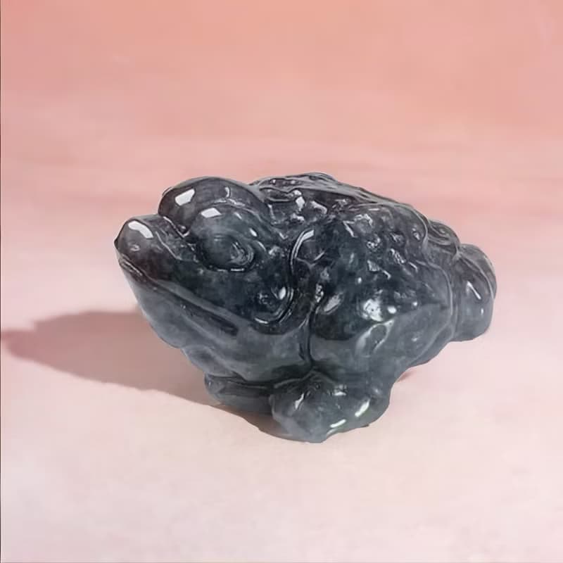 【招財神獸】烏雞翡翠三腳蟾蜍 | 天然緬甸玉A貨翡翠 | 送禮