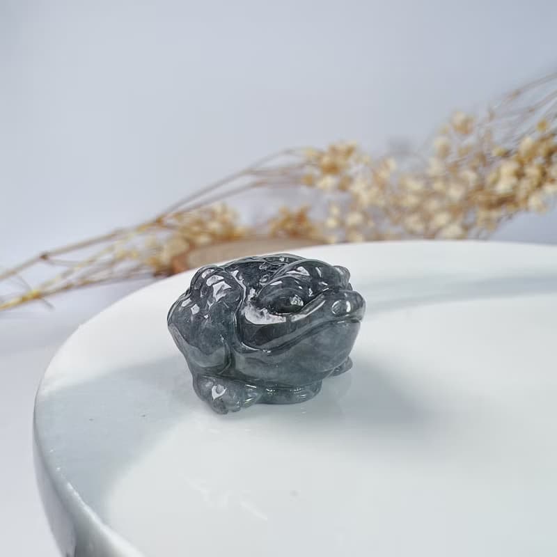 【招財神獸】烏雞翡翠三腳蟾蜍 | 天然緬甸玉A貨翡翠 | 送禮