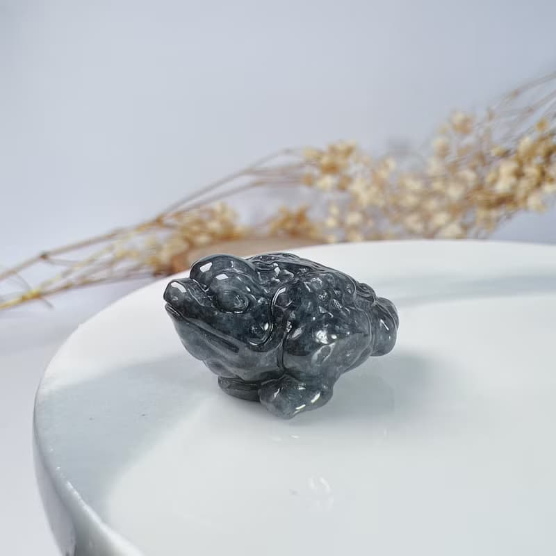【招財神獸】烏雞翡翠三腳蟾蜍 | 天然緬甸玉A貨翡翠 | 送禮