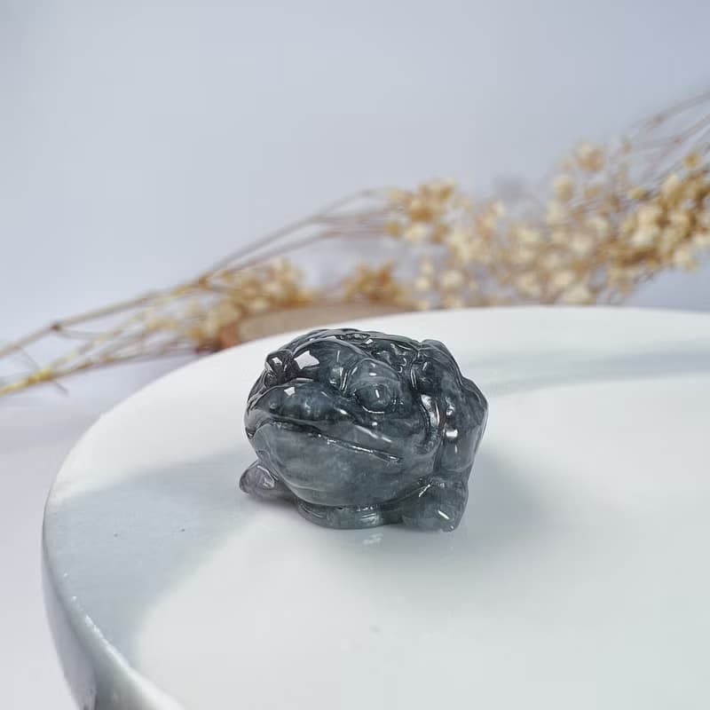 【招財神獸】烏雞翡翠三腳蟾蜍 | 天然緬甸玉A貨翡翠 | 送禮