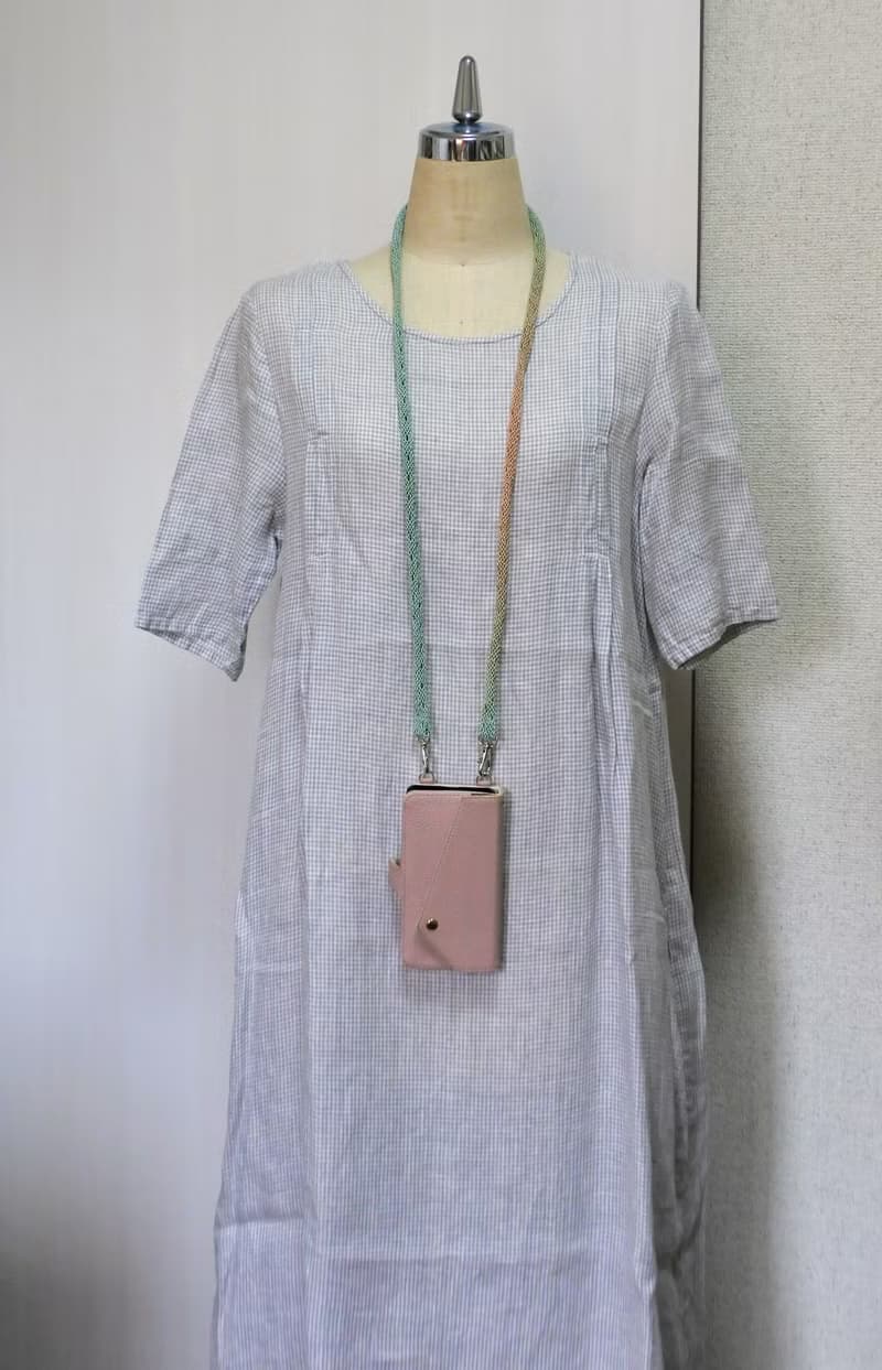 着物リメイク　帯締めで作ったスマホショルダー、スマホストラップ