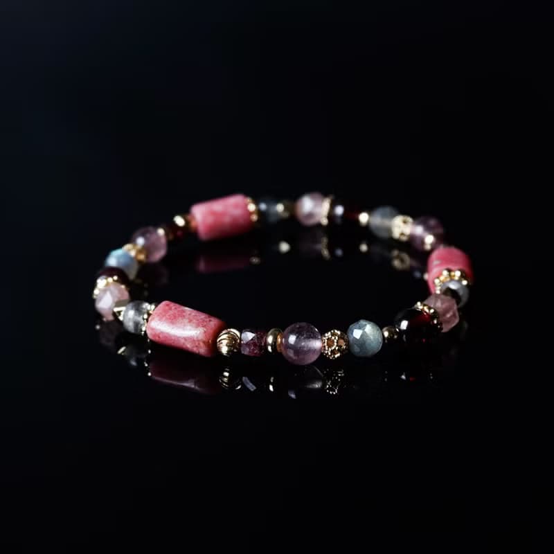 玫瑰星雲 // 薔薇輝石石榴石草莓晶拉長石 手鍊 // 內在安穩 桃花