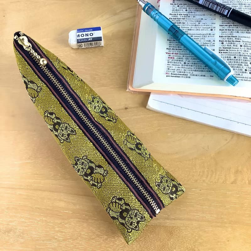 ミニポーチ【金の招き猫】畳縁製　小銭入れ　カードケース　縁起物　金　猫