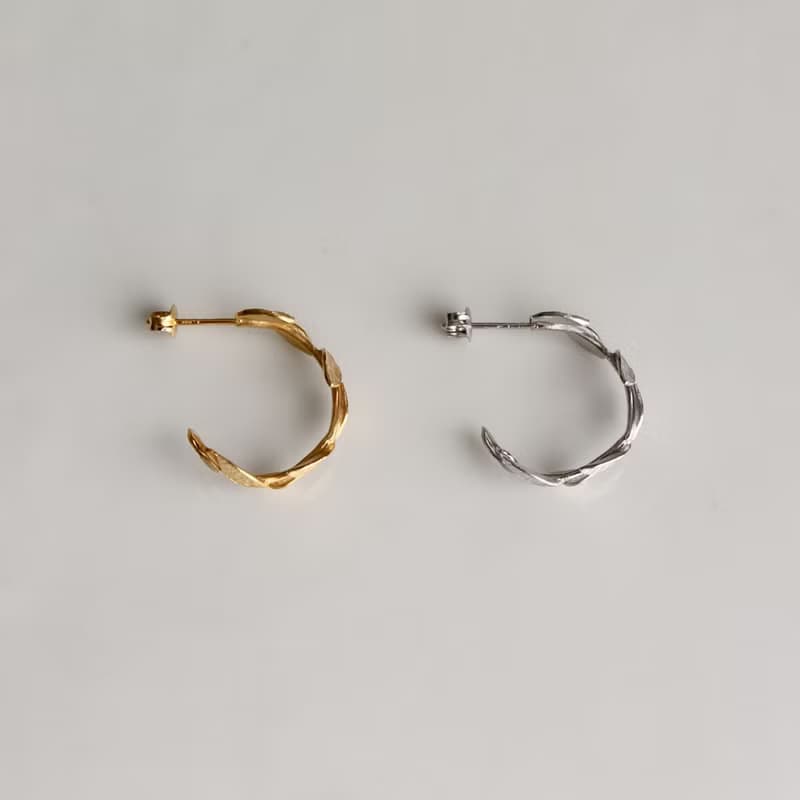 Small leaf hoop earrings