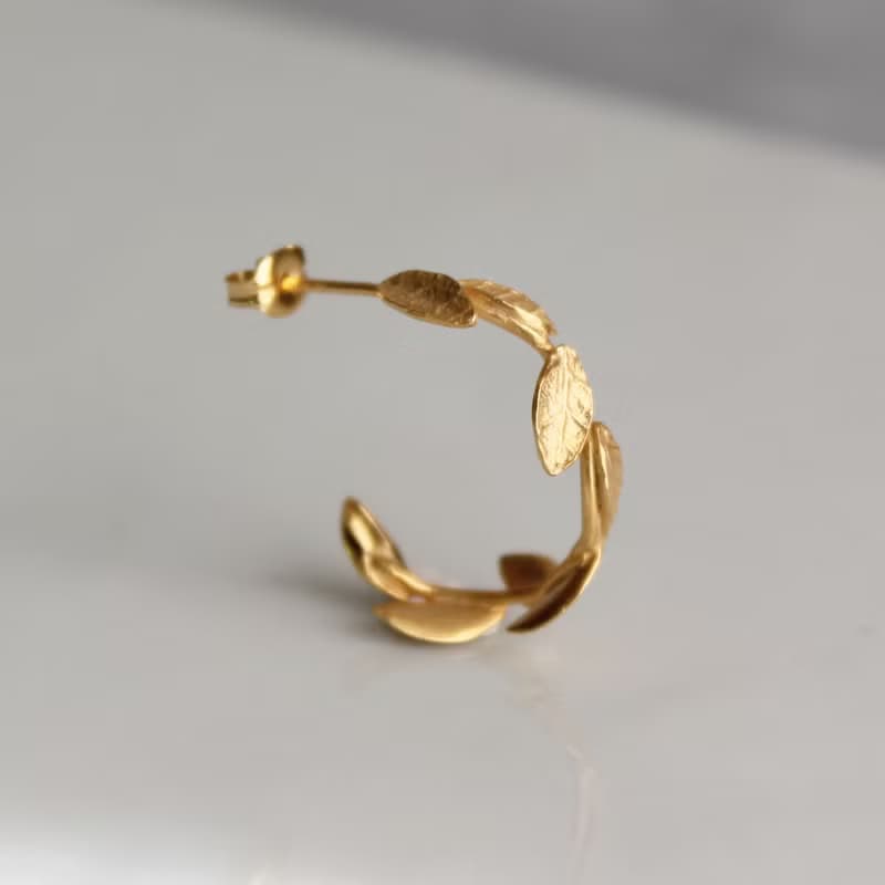 Small leaf hoop earrings