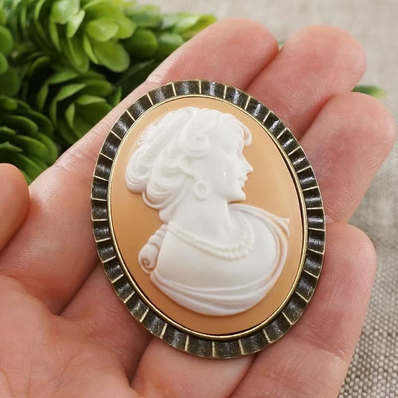 Lady Girl Cameo Brooch Pin White Powder Pink Victorian Brooch Woman Jewelry Gift