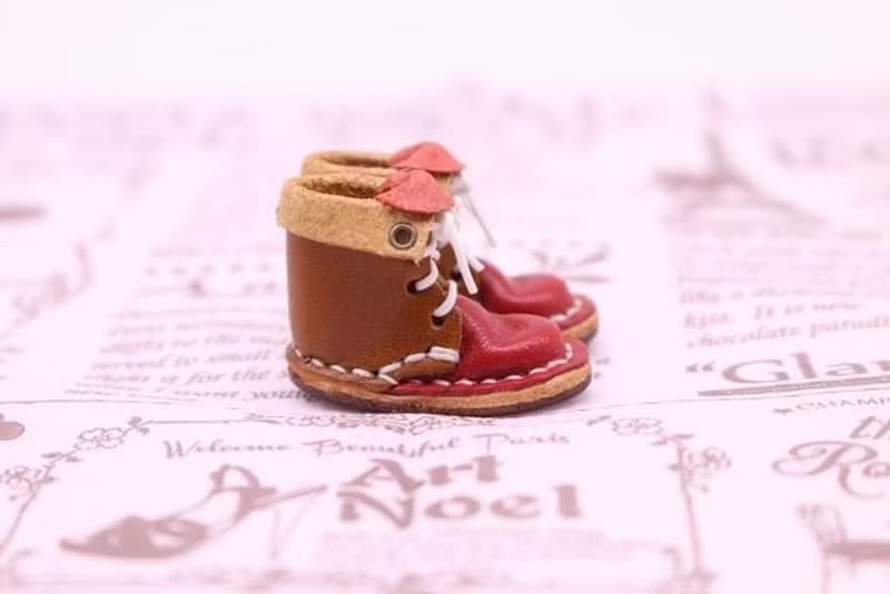 小さな革ブーツ｜チョコ×ストロベリー