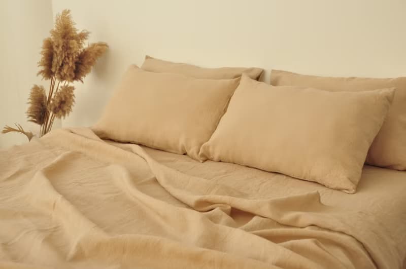 Caramel linen sheet set / Flat+fitted sheet+2 pillowcases / Beige bedding
