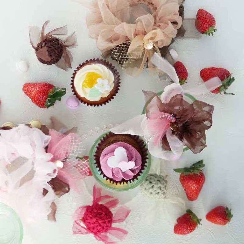 咲き編みシュシュ || いちごチョコ ||