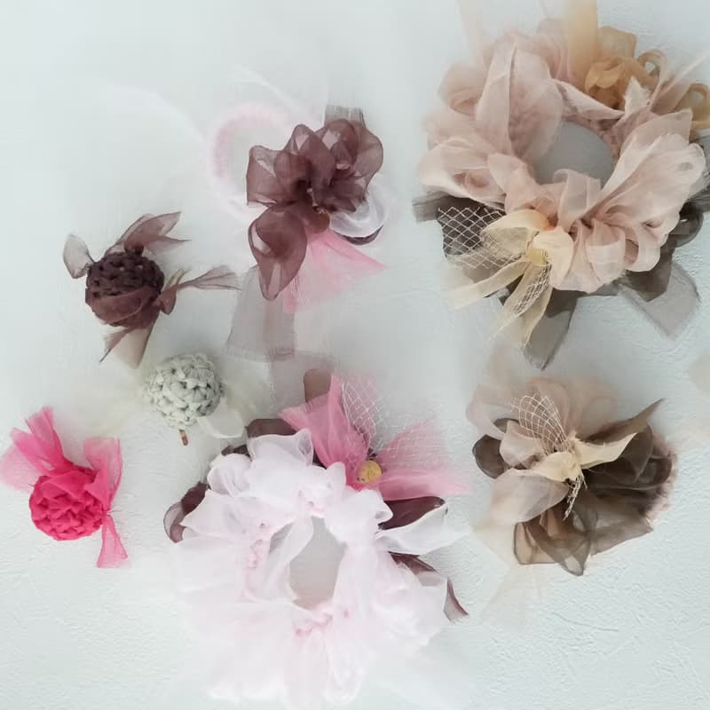 咲き編みシュシュ || いちごチョコ ||