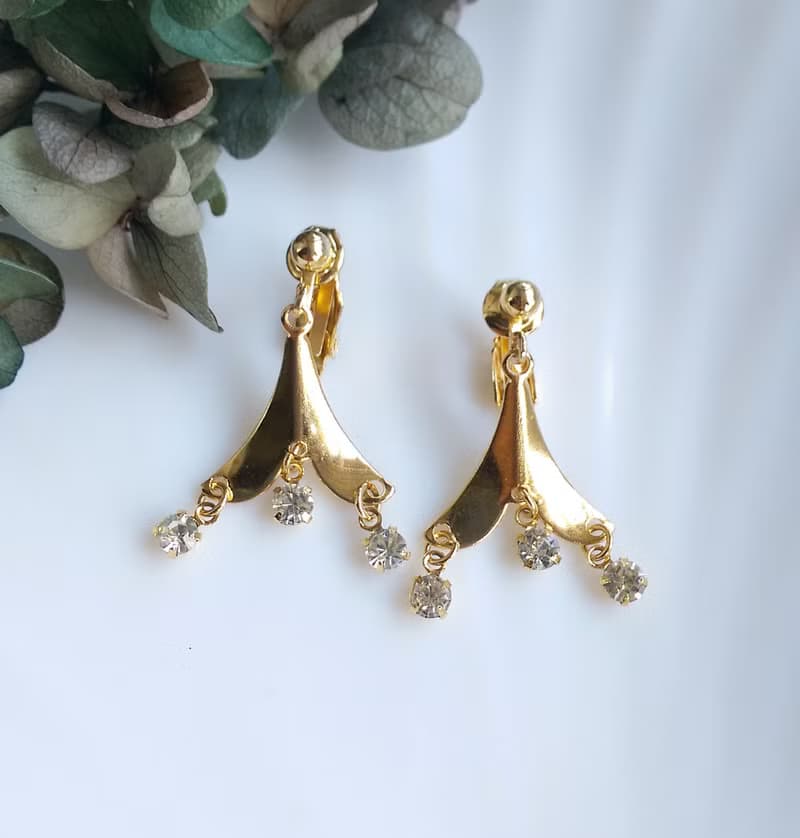 【西洋古董飾品 】金色調 垂墜 金鬍子 夾式耳環
