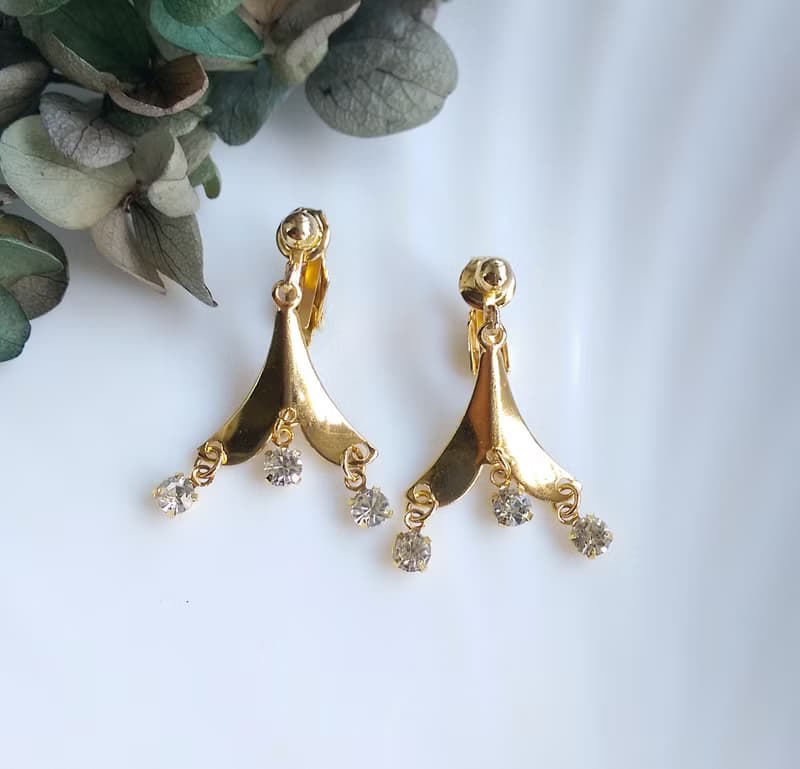【西洋古董飾品 】金色調 垂墜 金鬍子 夾式耳環