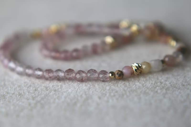 手環 草莓晶 粉紅澳寶 - 笑眯眯 -