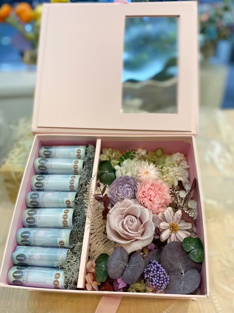 母親節永生花禮盒  有錢花 金沙巧克力 永生玫瑰  情人節 生日禮