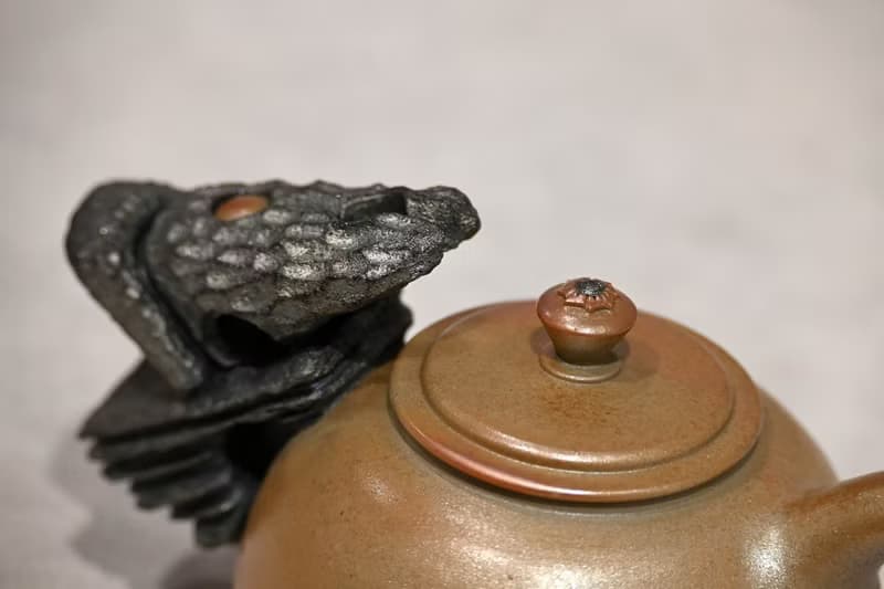 | 280cc | 柴燒造型正把壺 柴燒壺 茶壺 手作壺【臻麟陶藝】