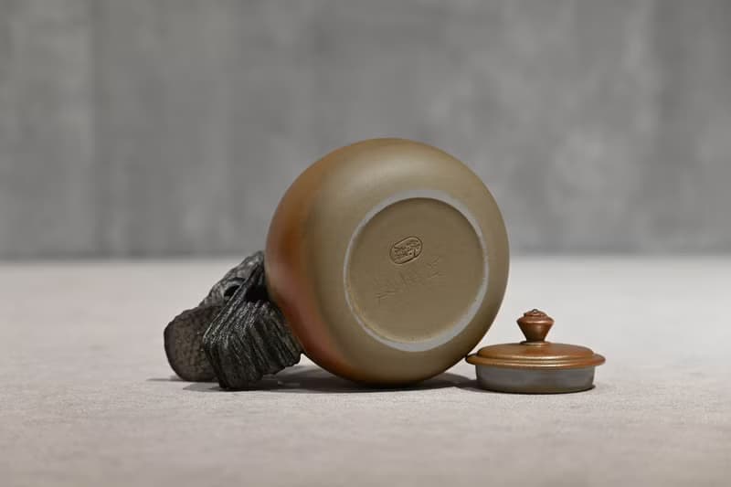 | 280cc | 柴燒造型正把壺 柴燒壺 茶壺 手作壺【臻麟陶藝】