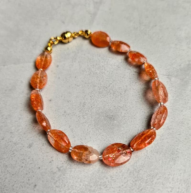 【Japan Handmade】サンストーン天然石ブレスレット　医療用ステンレス　マグネット式　高品質