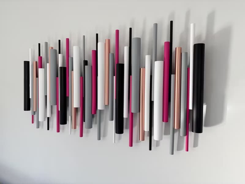 手工木質3D壁掛雕塑 鮮粉紅 黑 白 搭配銅色點綴