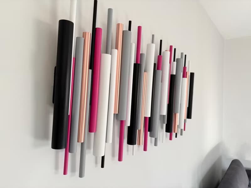 手工木質3D壁掛雕塑 鮮粉紅 黑 白 搭配銅色點綴