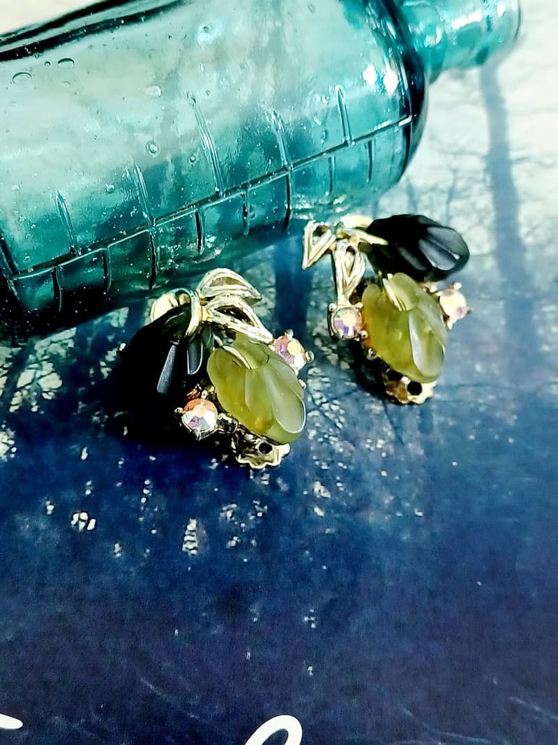 vintage jewelry 典雅翠綠萊茵 夾式耳環