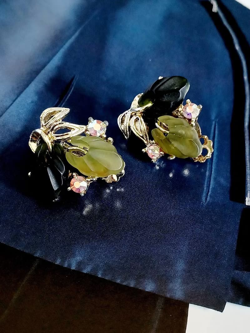 vintage jewelry 典雅翠綠萊茵 夾式耳環