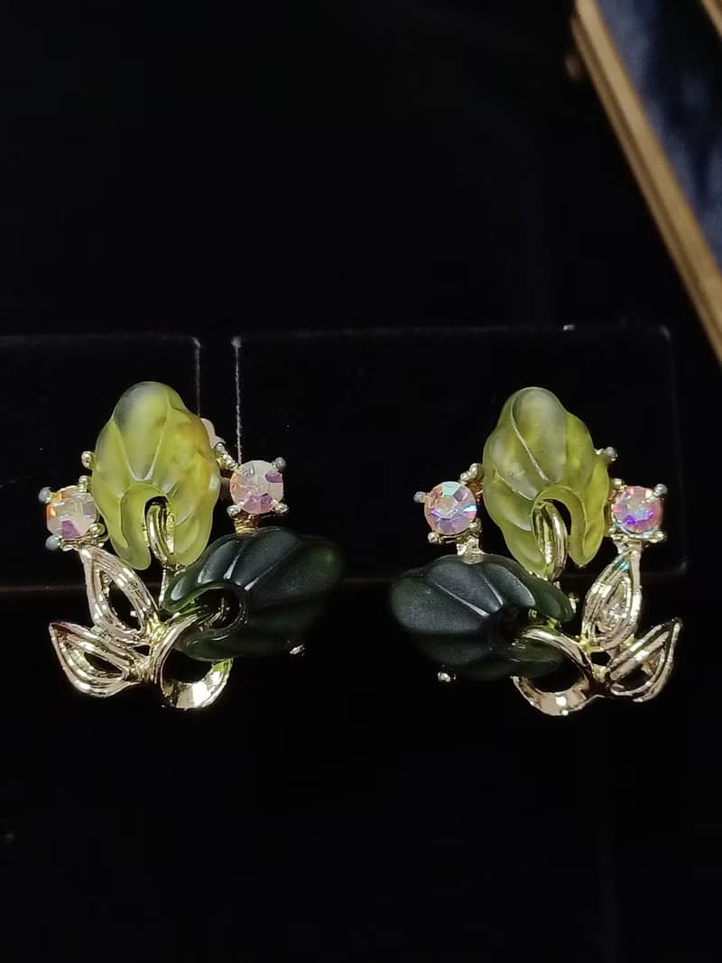 vintage jewelry 典雅翠綠萊茵 夾式耳環