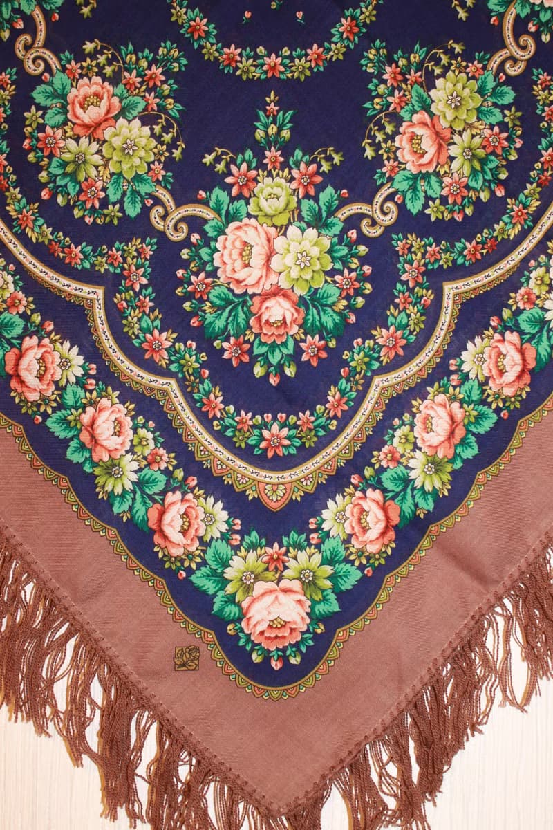 Authentic Pavlovo Posad Russian Shawl Scarf Soft 100% Wool 89x89 cm 1579-16