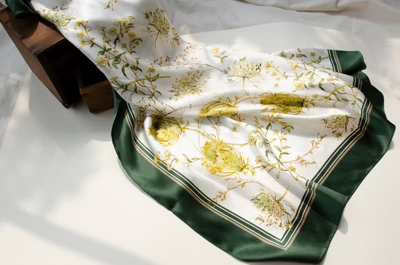 Queen Annes lace 野生蘿蔔花蠶絲巾