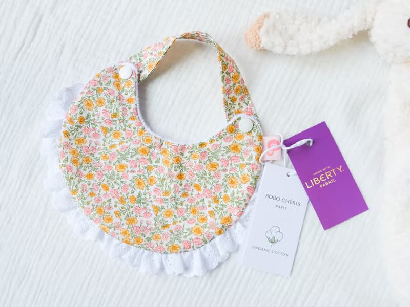 英國LIBERTY FABRICS法式有機棉寶寶圍兜(Freja Daisy)