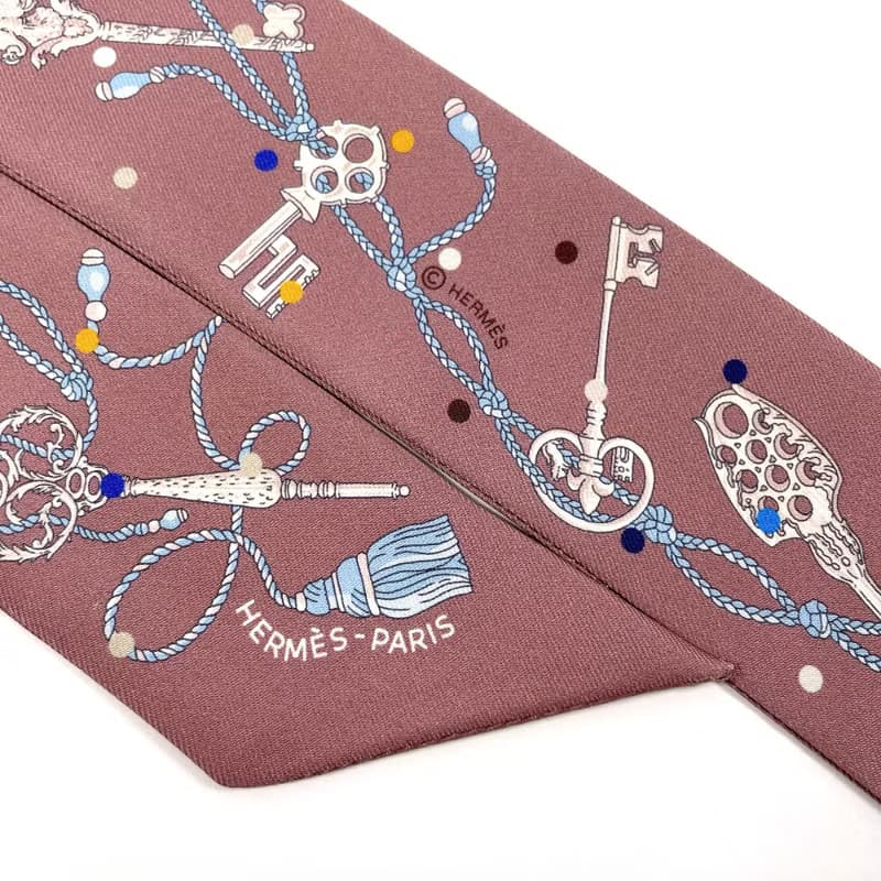【日本直送 中古美品】エルメス HERMES ツイリー スカーフ 063871S LES CLES A POIS レ・クレ・ア・ポア 鍵 シルク100%