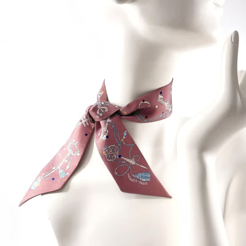【日本直送 中古美品】エルメス HERMES ツイリー スカーフ 063871S LES CLES A POIS レ・クレ・ア・ポア 鍵 シルク100%