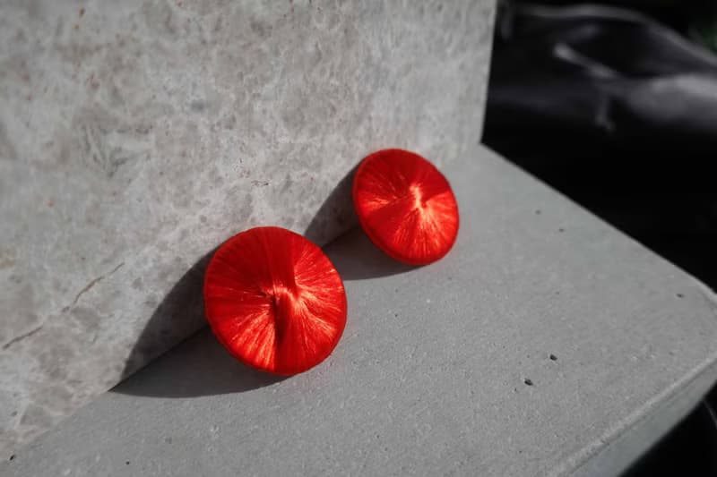 滿 Maan 纏花耳飾 殷紅