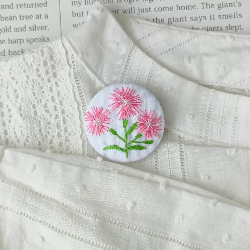 撫子の花刺繍ブローチ