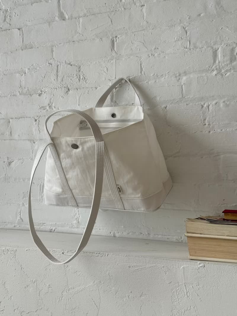 韓國 The Ally | MOLLY BAG (附化妝小包) | 運動包 | 白色