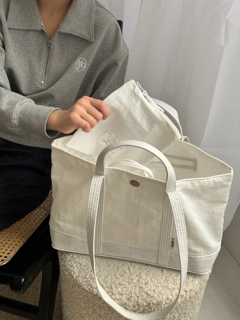 韓國 The Ally | MOLLY BAG (附化妝小包) | 運動包 | 白色