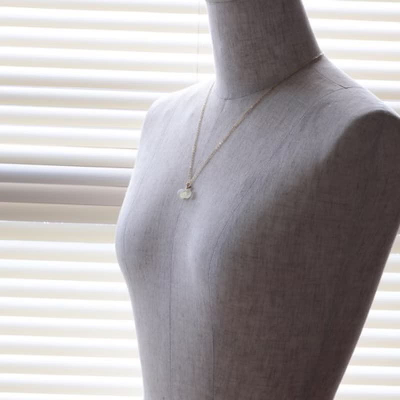 ちいさい蜜りんご　ネックレス　N456