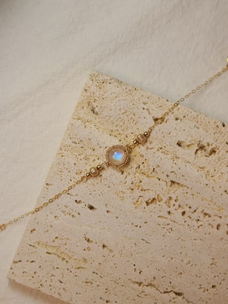 【傾城】美國14K注金手工繞線月光石金珠手鍊