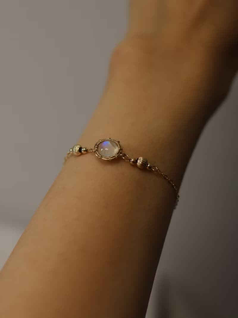 【傾城】美國14K注金手工繞線月光石金珠手鍊