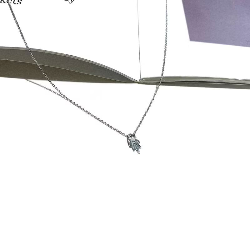 Eli Jewelry 義大利正14K白金精雕mini迷你小葉子造型14K白金項鍊