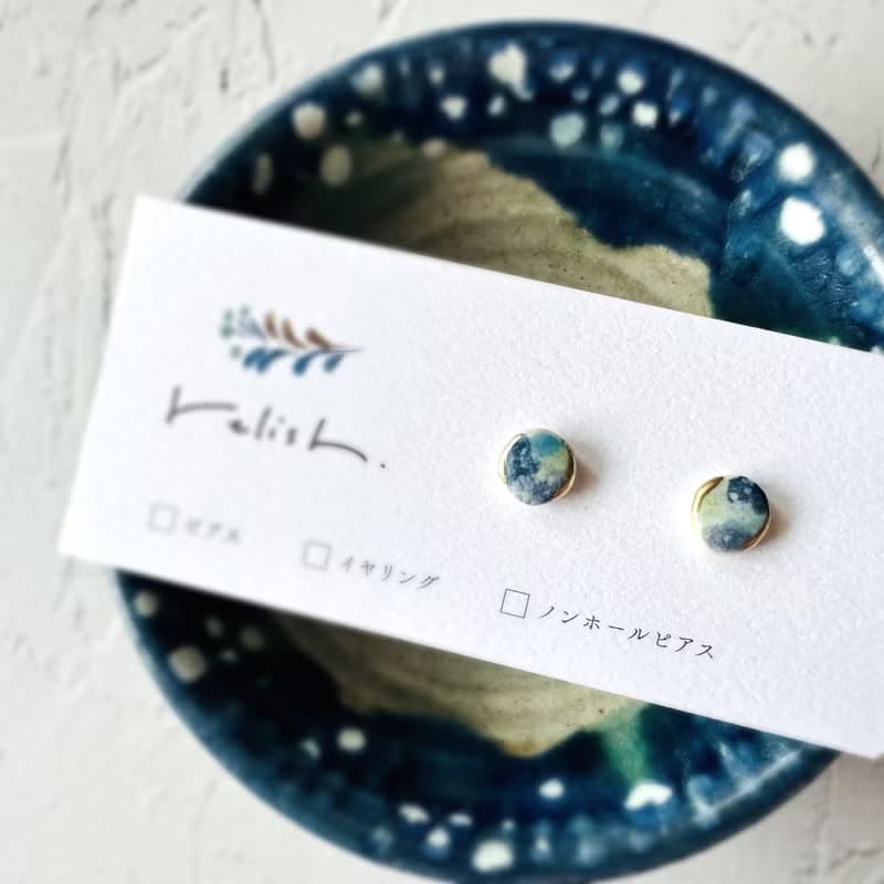 【再販】星空 金継ぎ 陶器 ピアス ノンホールピアス 星 やきもの 小さい 小ぶり シンプル ギフト プレゼント 贈り物 誕生日 母の日 ゴールド 金 ブルー