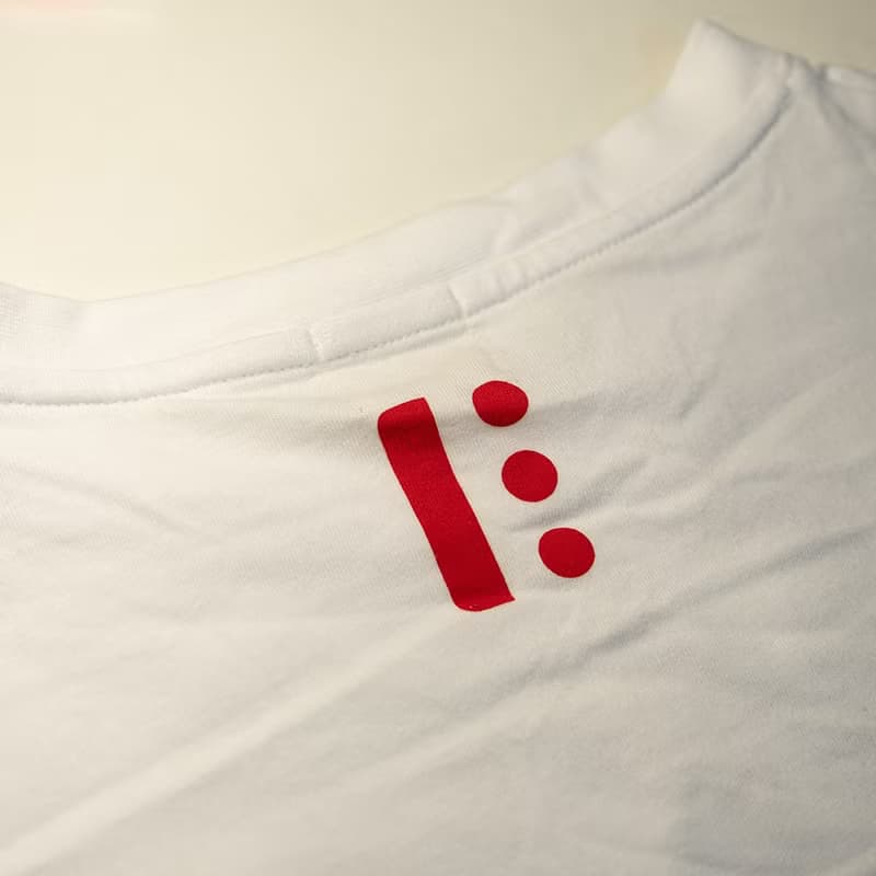 圓領T-布章-招財貓(白)