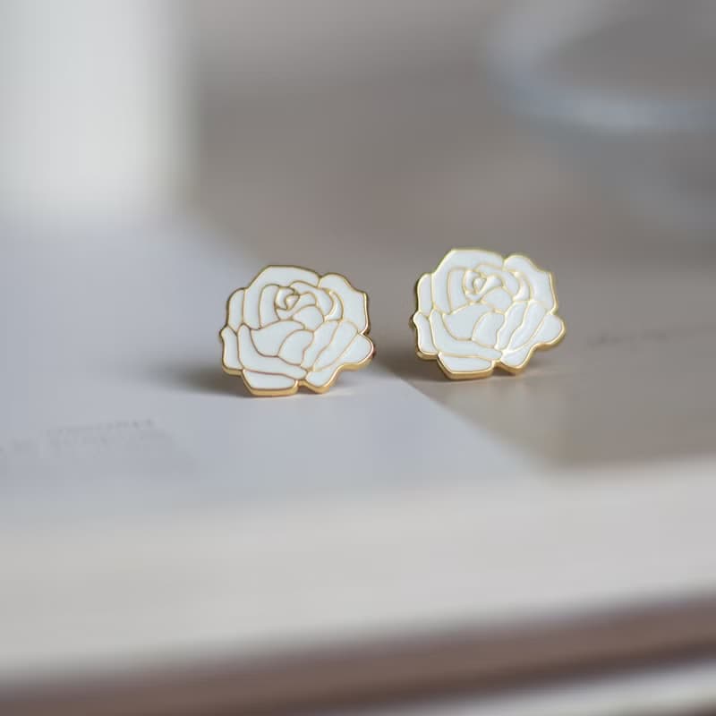 玫瑰花 金色勾勒 耳環 耳夾 情人節禮物 送禮 紙盒包裝 生日禮物