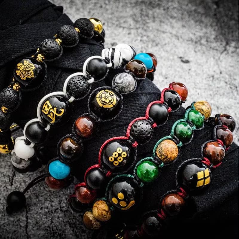 【風物詩。智謀】純手工串珠手鍊雕刻天然石編織繩藏青紋石木化石