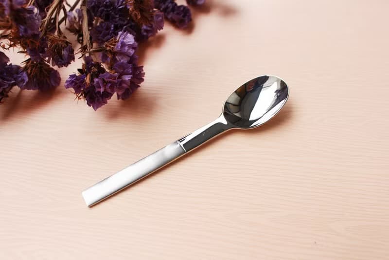 【特價】限量收藏版早期諾貝爾獎90週年紀念不鏽鋼銀色湯匙餐具組