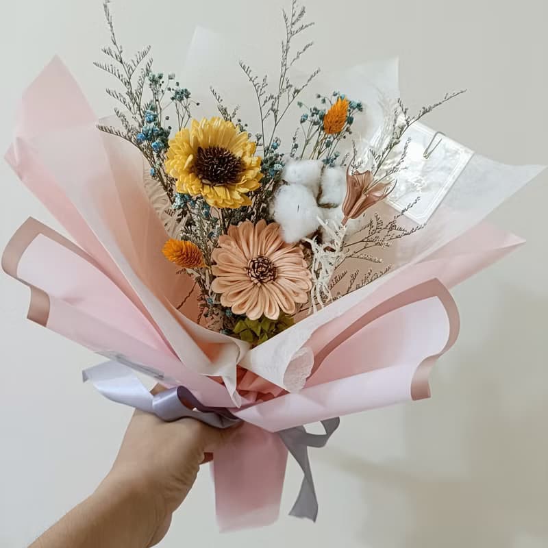 畢業花束禮物 永生康乃馨玫瑰花束 情人節生日企業贈品課程