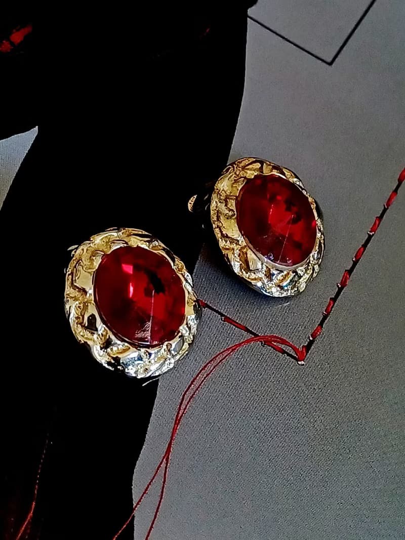 vintage jewelry  艷麗酒紅萊茵尖鑽 夾式耳環